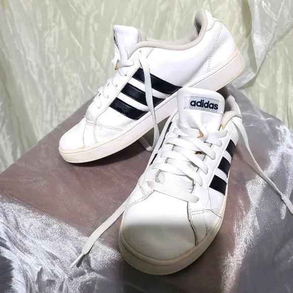 adidas gazelle silver green womens adidas Men's Grand Court Shoes